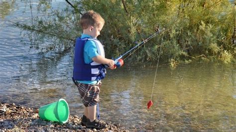 Teaching Your Kids To Fish Six Tips For Success Mom With Five