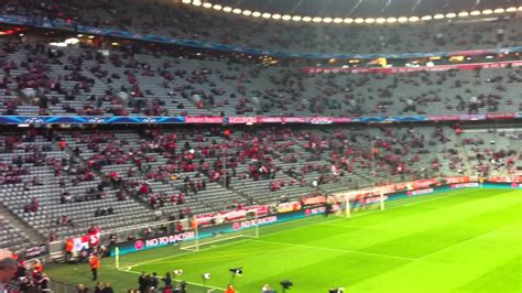 Read out on 1 august 2017, the fc bayern campus became the new home of the record champions' young talent. Allianz Arena a uma hora do Bayern-FC Porto - YouTube