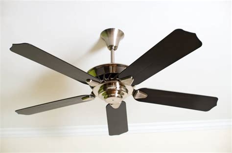 Ceiling fans can be a huge pro when added to your garage. How to Keep Your Garage Cool | Danley's Garage World