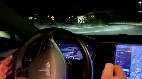 Tesla Aggiorna La Guida Autonoma Completa Ecco Come Affronta Le Rotonde