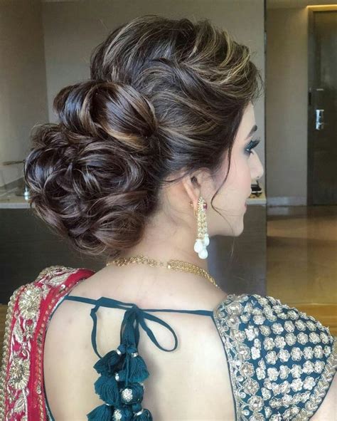 21 Stylish And Beautiful Indian Hairstyle For Saree Indian Hairstyles