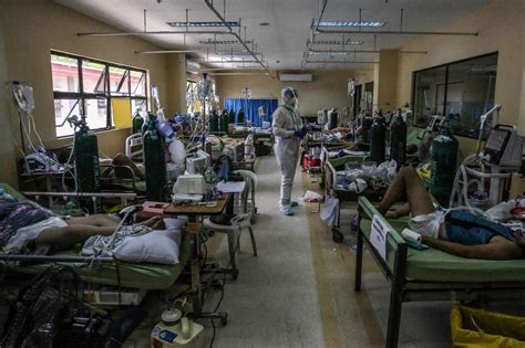 Full Capacity Everywhere Manila Hospitals Struggle As Virus Surges