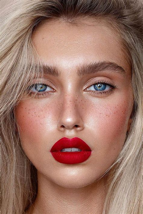 Welcome to northern arizona glam squad our cute, modern flagstaff hair salon is located in downtown flagstaff. Wedding Makeup 2021 Trends | Schminke mit roten lippen ...