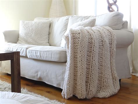 Free Chunky Knit Blanket Pattern Knit A Blanket In A Weekend Easy