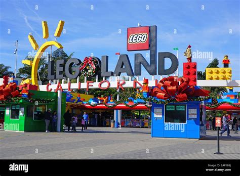 Carlsbad Ca 4 Jan 2020 View Of The Entrance Of Legoland California