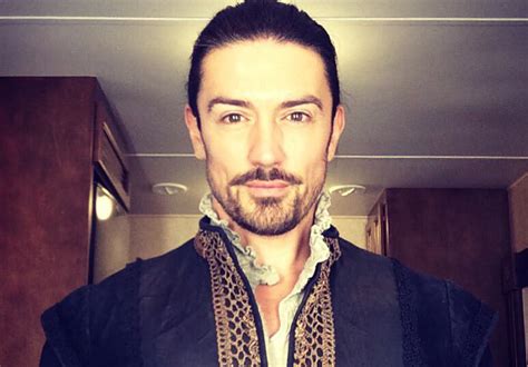 Major de promotion, il est en master 2. Adam Croasdell Bio: Net Worth, Age, Height, Married, Wife ...