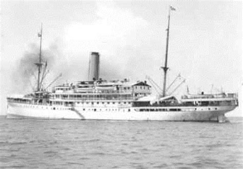 Bagi saya, membaca tenggelamnya kapal van der wijck seperti menyelami samudera luas sastra indonesia tempo dulu. Kapal Van der Wijck - Misteri Tenggelamnya Tahun 1936 di ...