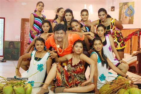 Lollu Dada Parakh Parakh Tamil Movie Spicy Stills Photo 22 Of 35