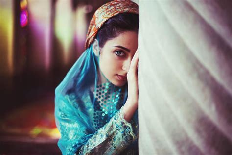 Shiraz Iran Photographer Captures Female Beauty Around The World