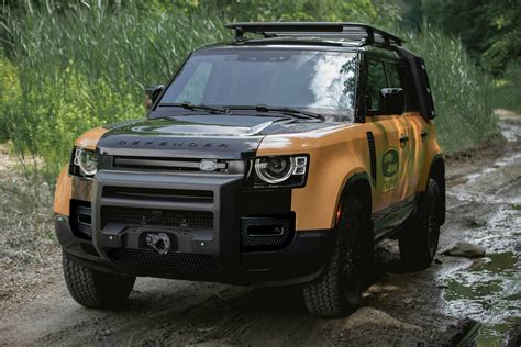 2022 Land Rover Defender Trophy Edition Gallery