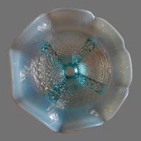 Northwood Glass Spokes Wheels Variant Pattern Blue Opalescent