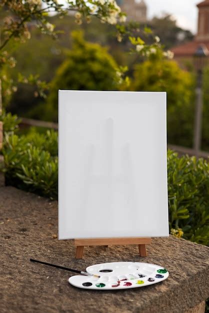 Free Photo Blank Canvas For Painting Outdoors Still Life