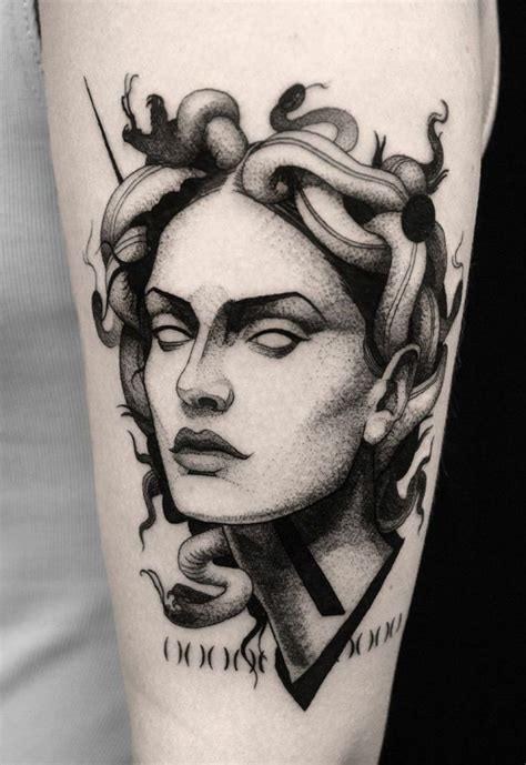 Tatuagens Que Eu Faria Sem Pensar Duas Vezes On Twitter Medusa Tattoo Design Medusa Tattoo