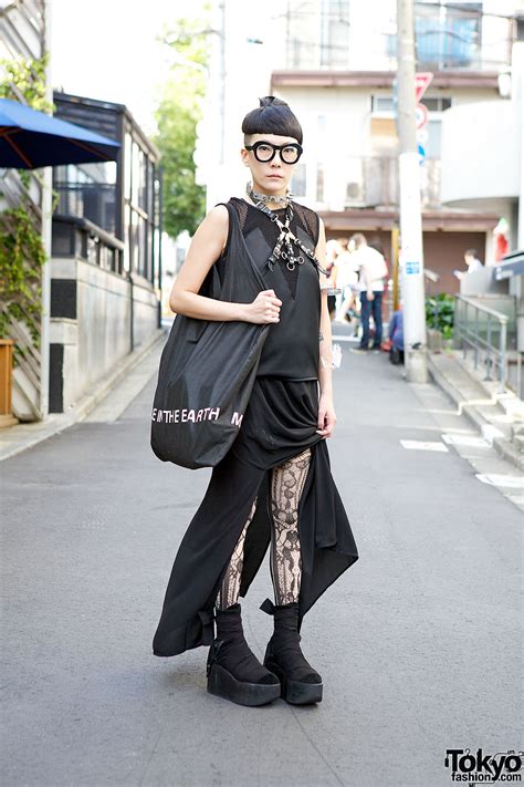edgy monochrome street fashion w re shop and tokyo bopper in harajuku