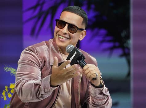 Cantor Do Hit Despacito