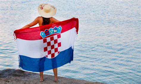 Case numbers, virus variants, hospitalisations, re number, hospital capacity, international situations, test, vaccinations, contact tracing. Switzerland includes Croatia on the list of safe Covid-19 ...