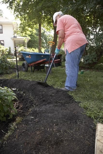 Designing Landscape Mounds And Berms Successful Farming