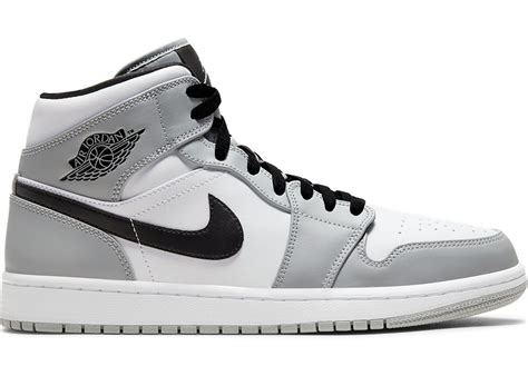 Jordan 1 grey and white. Jordan 1 Mid Light Smoke Grey - 554724-092