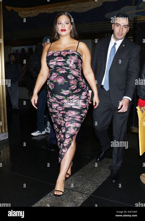 New York Ny 20191209 Ashley Graham At The Tonight Show Starring