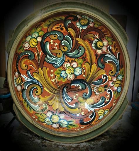 I went to walmart, the only store in town that has this type sewing stuff, and they didn't have a tracing wheel. Rosemaleing painting | Norwegian rosemaling, Rosemaling ...