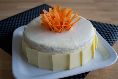 Cake decoration with butter cream. Recipe: Carrot cake - Road to Pastry