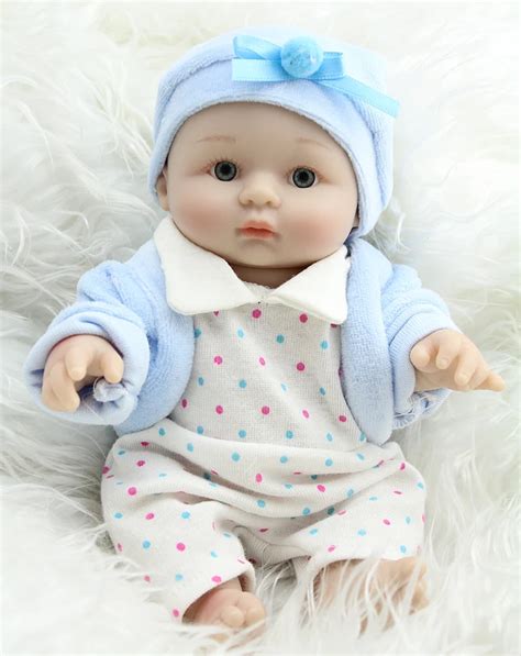 Including Clothes Hat 8 Inch 25cm Silicone Lifelike Reborn Baby Dolls