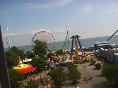Cedar Point In Sandusky Ohio Awesome Amusement Park Sky Ride Sandusky