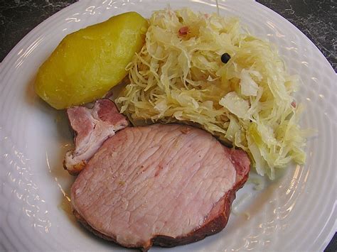 Sauerkraut Mit Kartoffelp Ree Und Kasseler Von P Chefkoch