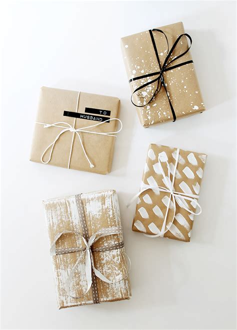 Read my full disclosure policy. four DIY gift wrap ideas - almost makes perfect