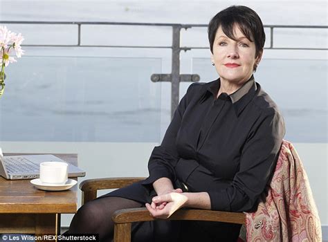 Ex Countryfile Presenter Miriam Oreilly In Equal Pay Row Daily Mail Online