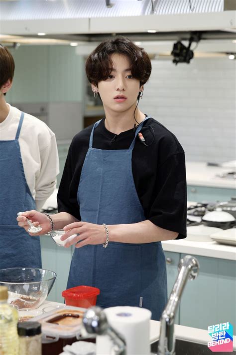 Maybe you would like to learn more about one of these? RUN BTS EPISODE 102 jungkook in 2020 | Jungkook, Run bts ...