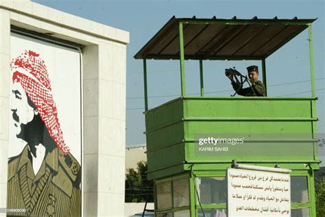 A Portrait Of Iraqi President Saddam Hussein Wearing A Keffiyeh News Photo Getty Images