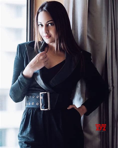 Actress Sonakshi Sinha Glam Stills From Mission Mangal Promotions Social News Xyz
