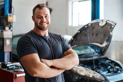 Looking For A Trustworthy Mechanic Hes Your Guy A Mechanic Posing With