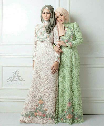 Sekarang kita bisa menjumpai model baju gamis brokat modern yang di bungkus dengan nuansa kebaya yang diberi kebaya muslim brokat. Model Baju Gamis Brukat (Brokat) Terbaru Setelan Hijab ...
