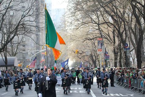 Nyc In Green For The 2012 St Patricks Day Parade Big Time City