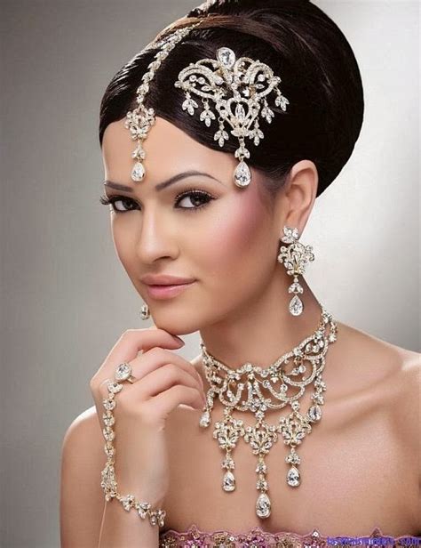Here we are posting some of the amazing hairdos for indian and asian brides. #90 Indian wedding hair style - Fashion and Design