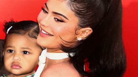 Kylie Jenners Daughter Stormi Sings Her Viral Rise And Shine Song