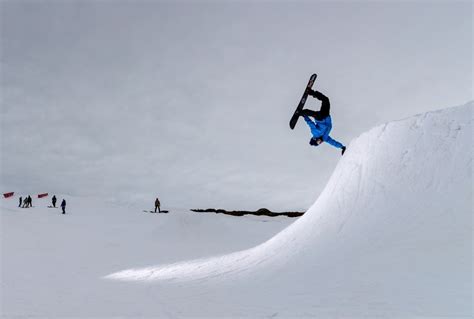 10 Beginner Snowboarding Tricks You Can Learn This Winter