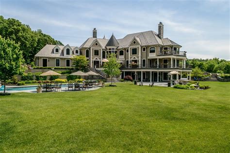 15000 square feet = 0.34435261708 acres This is what 15,000 sq ft looks like. | Mansions, Colonial ...