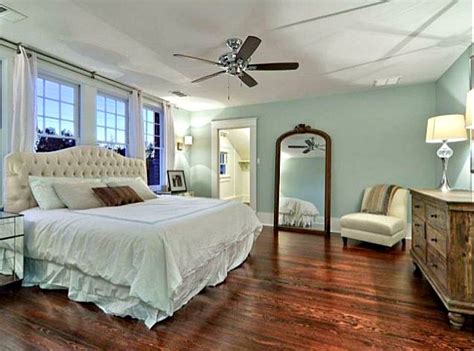 I recently realized that it's been almost a year since i showed you my solution for the perfect nightstand in my guest room, but i've never shown you the rest of the room. aqua bedroom after reno - Hooked on Houses