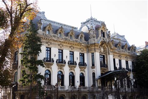 Sport, agrement, spectacol >> teatre, cinema, muzee. Muzeul Național George Enescu: Obiective turistice ...