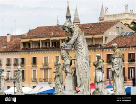 Statues On Piazza Prato Della Valle Padua Italy Stock Photo Alamy