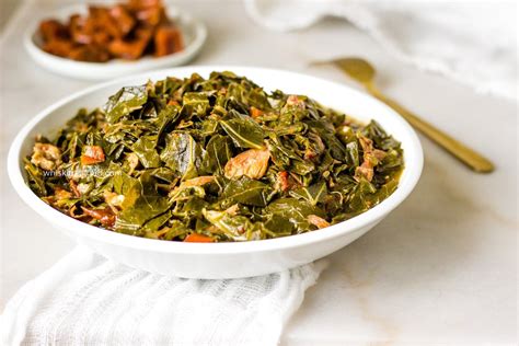 Bring to a simmer over medium, and cook 25 minutes. Soul Food Southern Collard Greens Recipe | Recipe in 2020 ...