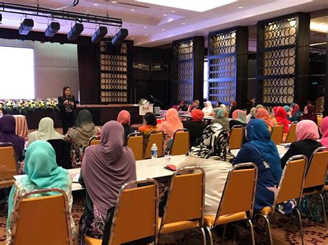 Program Kepimpinan Wanita Pusat Kepimpinan Wanita Tun Fatimah Hashim