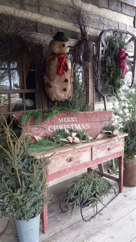 46 Beautiful Rustic Outdoor Christmas Decoration Ideas Primitive