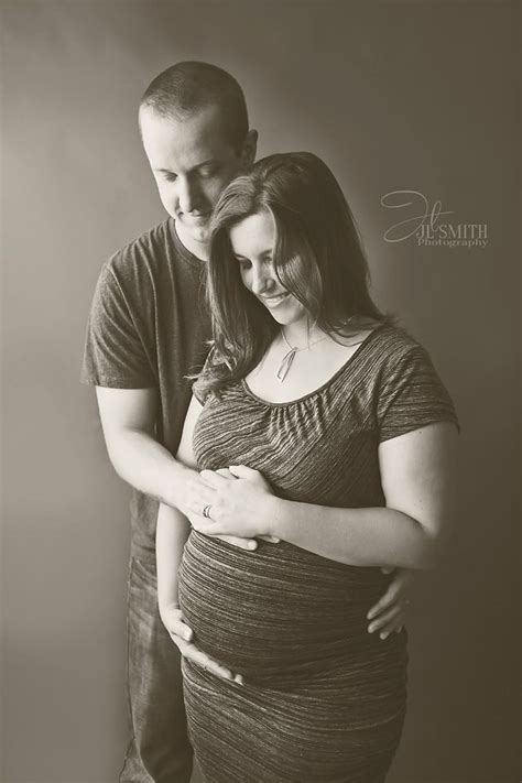 Couture Maternity Jl Smith Photography Findlay Ohio Modern Glamour Maternity Husband And Wife