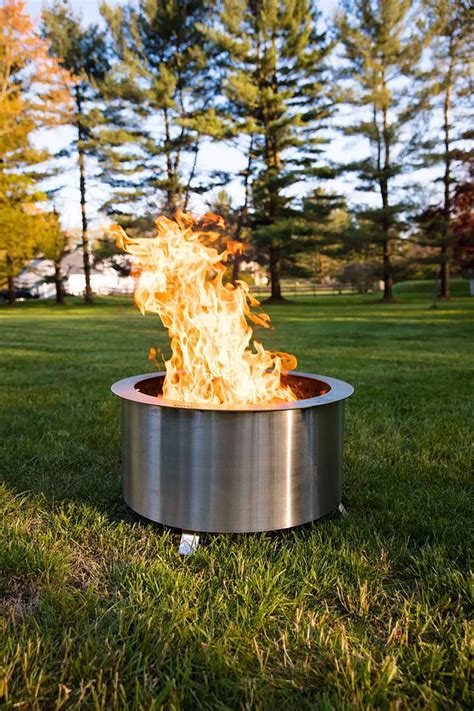 Smokeless fire pits also allow you to use less fuel while enjoying more heat from the flames. Smokeless Fire Pit Grill : BioLite FirePit Outdoor Smokeless Fire Pit Grill | Camping ...