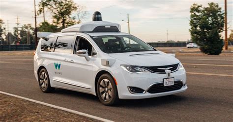 In Self Driving Car Race Waymo Leads Traditional Automakers Automotive News Europe