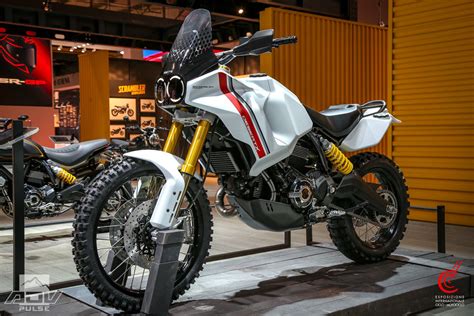 2022 Ducati DesertX First Ride Review Despre Motociclete Pareri Si